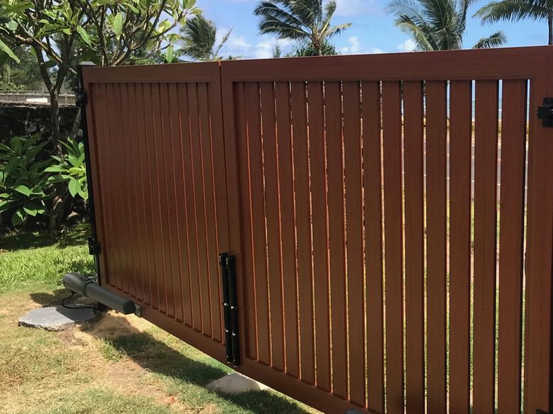 entrance gate oahu, Island Style Gates, gates Hawaii, Aluminum gates Hawaii, Driveway gate Honolulu, Pedestrian Gates Hawaii