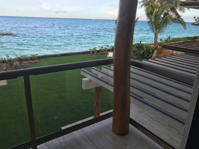 glass railing Hawaii, glass railing Honolulu, glass railing for deck Hawaii, Aluminum Glass Railing, Glass Rail System