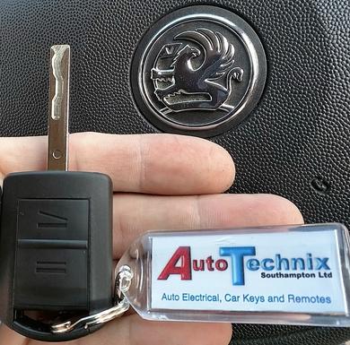 Vauxhall Combo and Vauxhall Corsavan remote key