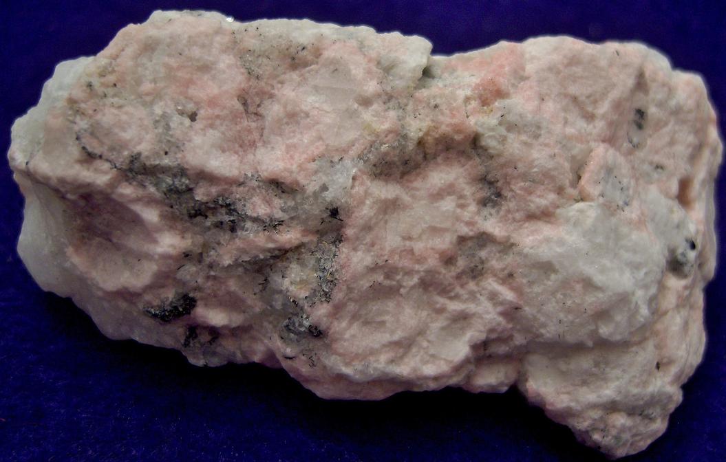 fluorescent Tugtupite, Aegirine Acmite,Tasseq Slopes (Taseq Slopes), Tasseq area, Ilimaussaq complex, Narsaq, Kujalleq, Kitaa Province, West Greenland, Greenland, Denmark