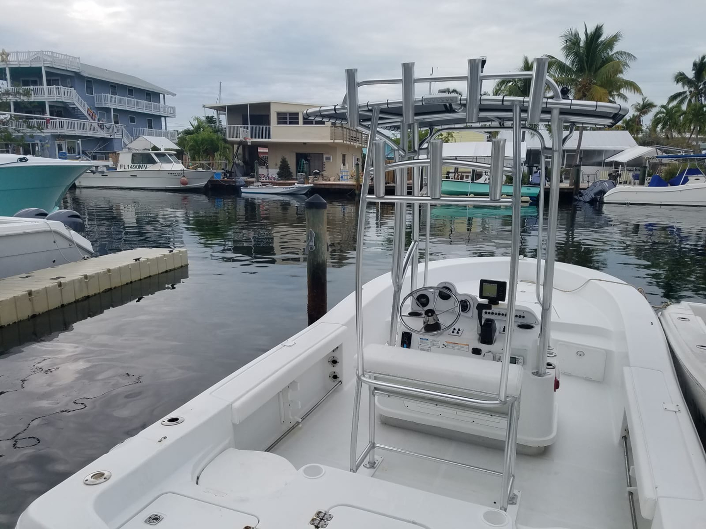 20 FT Hurricane Deck Boat