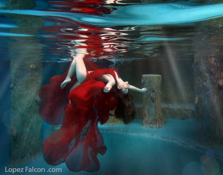 underwater photography miami quinceanera underwater photoshoot sweet 15 quinces bajo el agua
