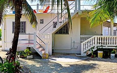 Rustic Beachfront Retreat on North Caye Caulker