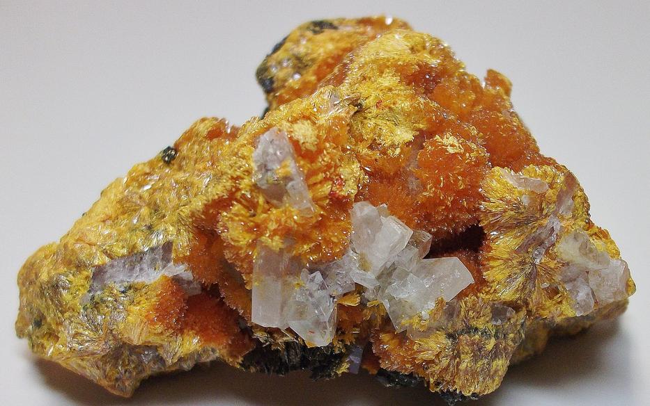 Orpiment & Baryte crystals- Quiruvilca Mine, Peru