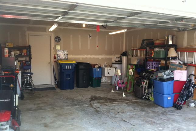 Leading Garage Cleanout Services in Omaha NEBRASKA | Price Cleaning Services Omaha
