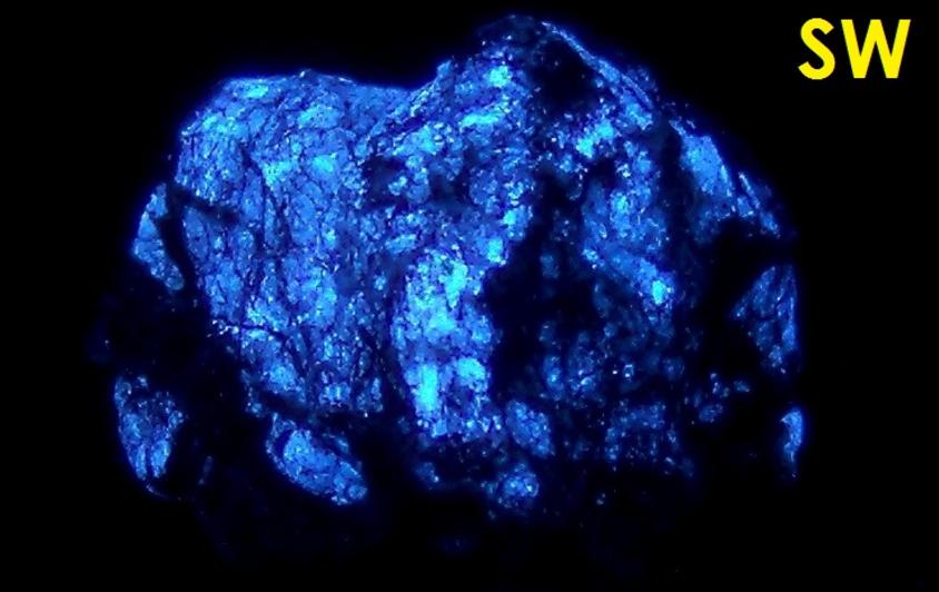 fluorescent SCHEELITE, white Quartz - Union Mine (Union No. 2 shaft), Atolia, Atolia Mining District, San Bernardino County, California, USA - ex Gabe Reyna - for sale
