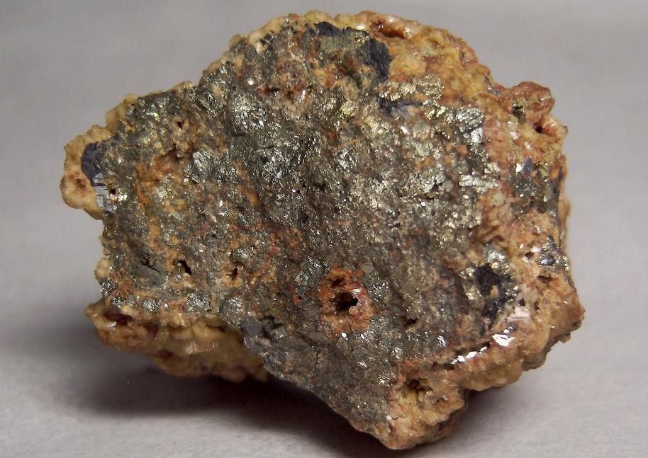 SIDERITE, PYRITE, GALENA - Eagle Mine (New Jersey Zinc Eagle Mine; Gilman Mine; Wilkesbarre shaft; Newhouse tunnel; Little Chief Mine; Iron Mask Mine; Belden Mine; Black Iron Mine), Gilman, Gilman District (Battle Mountain District; Red Cliff District), Eagle County, Colorado, USA - ex Parker Minerals