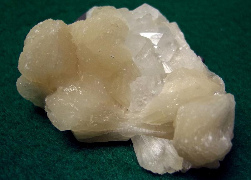 STILBITE and APOPHYLLITE - Jalgaon Distict, Maharashtra, India, ex Rutgers Geology Museum