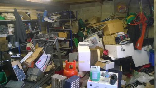 DECLUTTERING SERVICES
