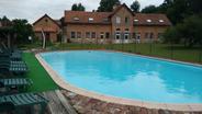 la piscine, le domaine des lacs: Gites de france