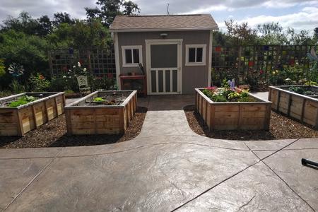 planter beds, garden beds, planter boxes, above ground container garden beds.