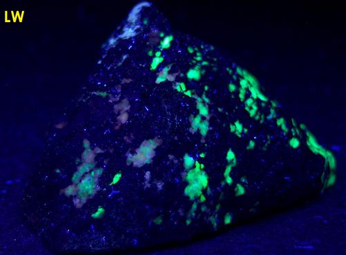 fluorescent ESPERITE, WILLEMITE, CLINOHEDRITE, FRANKLINITE, Franklin Mine, Franklin, Franklin Mining District, Sussex County, New Jersey, USA, type locality