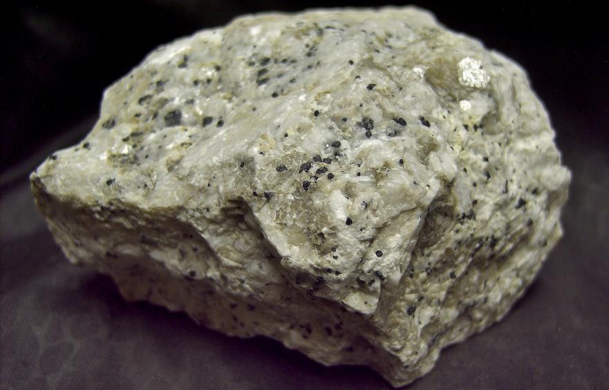 fluorescent CALCITE and DOLOMITE Crazy Calcite, phosphorescent WILLEMITE, FRANKLINITE - Franklin, Franklin Mining District, Sussex County, New Jersey, USA