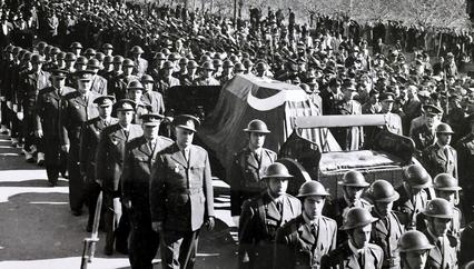 Atatürk'ün defni Mehmet Gezer