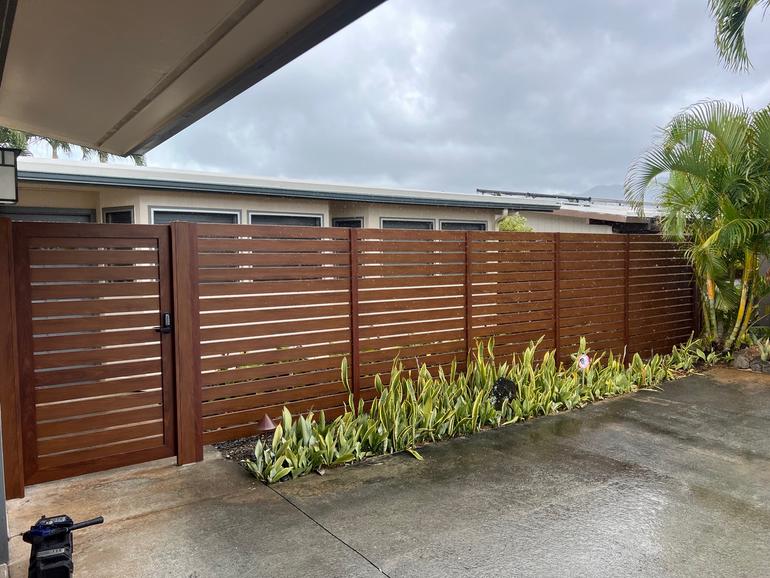 Island Style Gates, Aluminum gates Hawaii, Driveway gate Honolulu, Privacy Gates Oahu, Custom Gates Oahu, Automatic Gates Hawaii, modern aluminum driveway gates