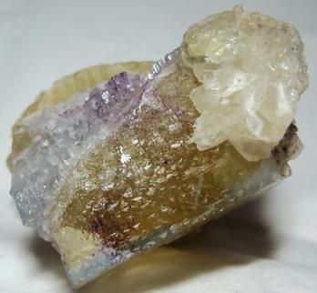 fluorescent FLUORITE, CALCITE, CHALCOPYRITE, Minerva No. 1 Mine (Ozark-Mahoning No. 1 Mine), Ozark-Mahoning group, Cave-in-Rock Sub-District, Illinois - Kentucky Fluorspar District, Hardin County, Illinois, USA