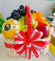 Mẫu giỏ hoa quả tặng 8/3