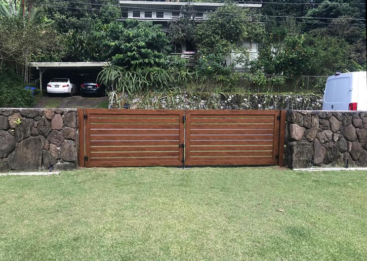 Island Style Gates, Aluminum Gates, Aluminum gates Hawaii, custom aluminum gates , Privacy Gates Oahu, Modern Aluminum Gates