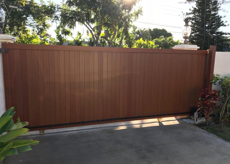 Island Style Gates, Aluminum gates Hawaii, Driveway gate Honolulu, Privacy Gates Oahu, Custom Gates Oahu, Automatic Gates Hawaii