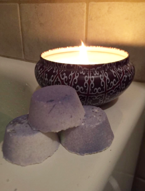 DIY essential Oils Bath Bomb. FREE step by step instructions. www.DIYeasycrafts.com