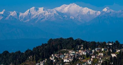 Darjeeling Tour Package Tea Gardens Kunchenjunga Mirik