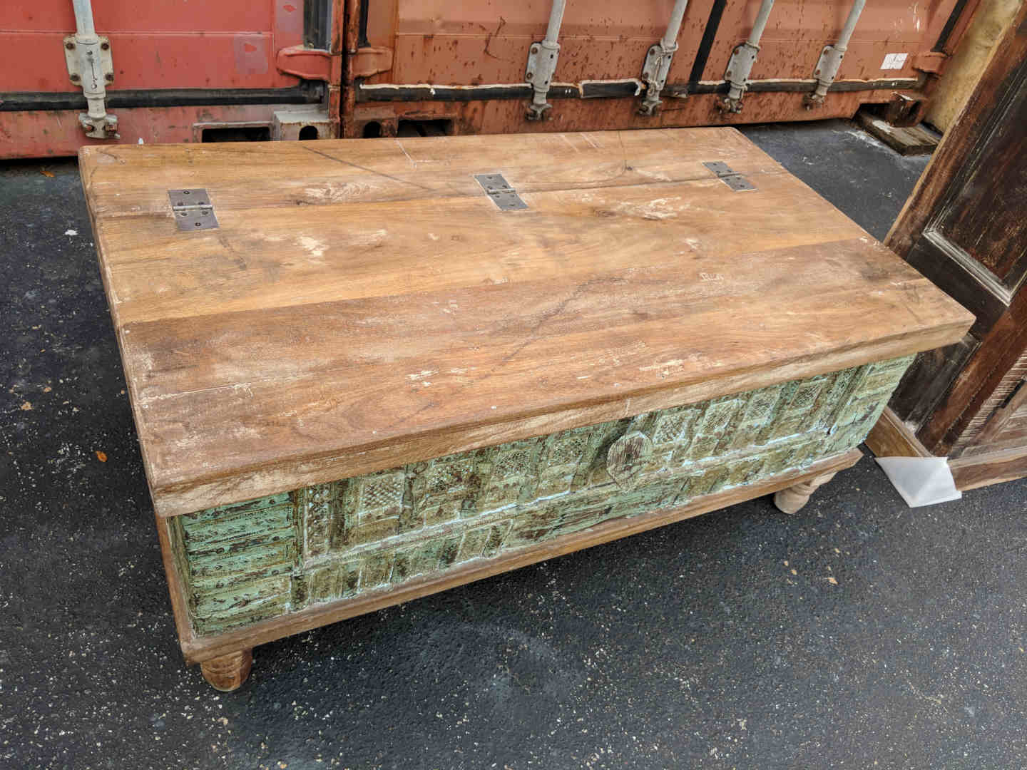 Re purposed trunk coffee table. 