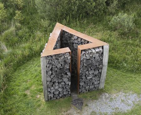 Boora Triangle sculpture installation by Jorn Ronnau. Photo by Kevin O'Dwyer