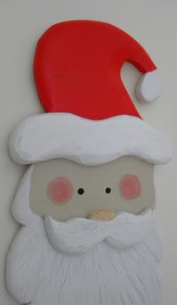 Easy DIY Carved Santa Face Christmas Decoration. FREE step by step instructions. www.DIYeasycrafts.com