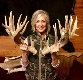 Big Trophy Bucks at Dawson Whitetail Ranch