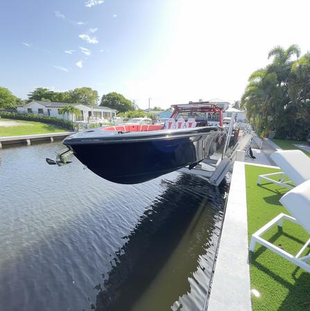 20,000 lb. G6 Boat Elevator