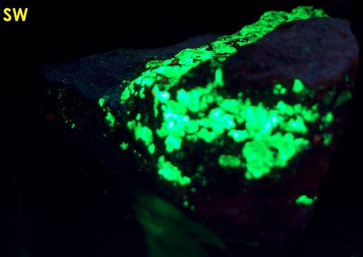 Zincite, Franklinite, fluorescing Willemite, fluorescent Hydrozincite – Sterling Mine, Sterling Hill, Ogdensburg, Franklin Mining District, Sussex County, New Jersey, USA