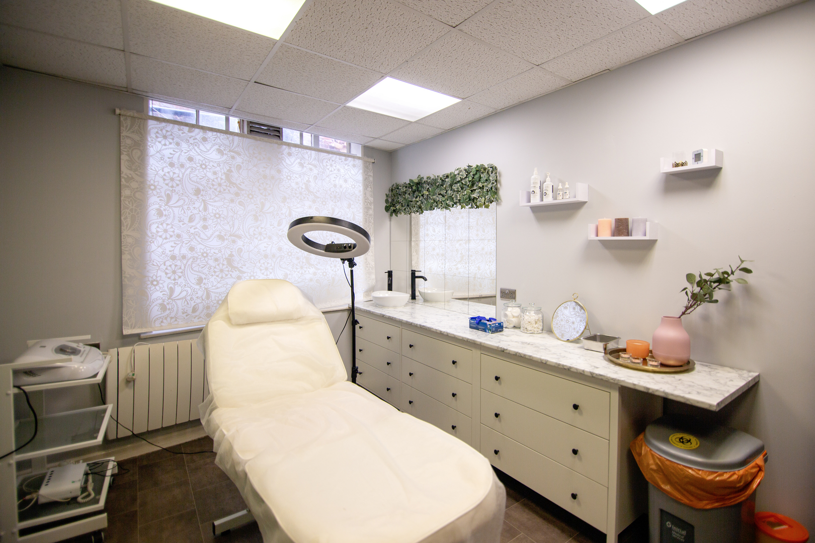 Head To Toe Beauty Nail salon Salisbury