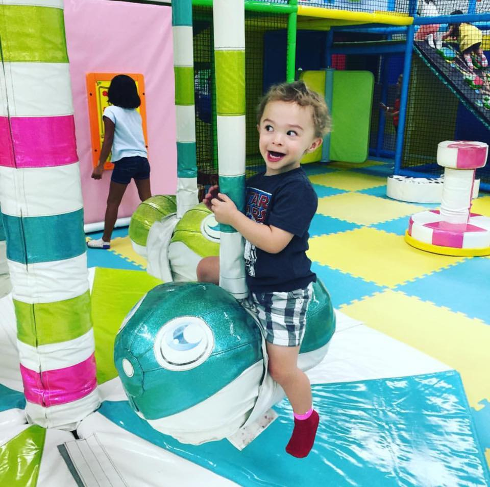 Yu Kids Island at Woodfield Mall: A fun play oasis for kids - O the Places  We Go