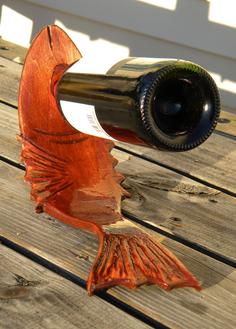 Easy DIY FZish shaped bent wood wine stand. www.DIYeasycrafts.com