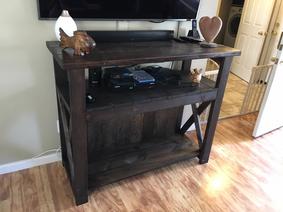 DIY inexpensive rustic TV stand or table. FREE step by step instructions. www.DIYeasycrafts.com