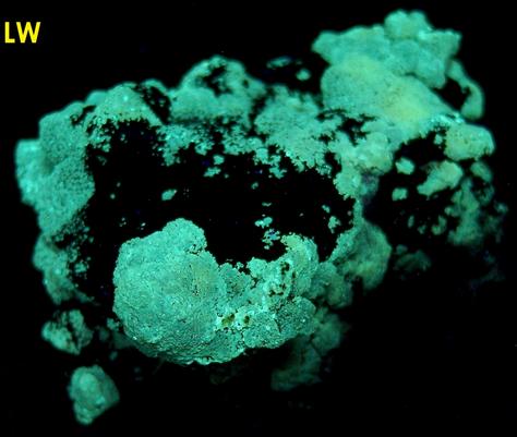 fluorescent ZINCITE recrystallized, NJ Zinc Co. Palmerton zinc smelter locality, Lower Towamensing Township, Carbon County, Pennsylvania, USA
