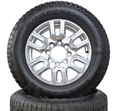 ​GM 8 LUG 20" SILVER ALLOY WHEEL WITH LT275/65R20 GOODYEAR WRANGLER TRAILRUNNER AT