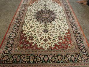 Qum silk rug