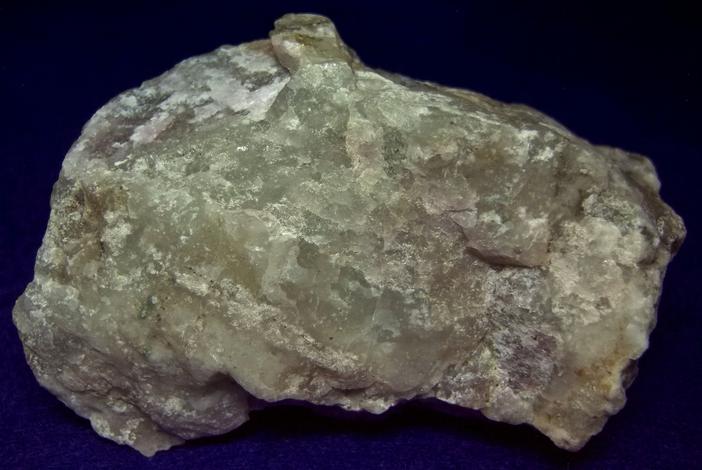 LW SW fluorescent Sodalite, tenebrescent, Ilimaussaq, Narsaq, Kujalleq, Kitaa, Greenland