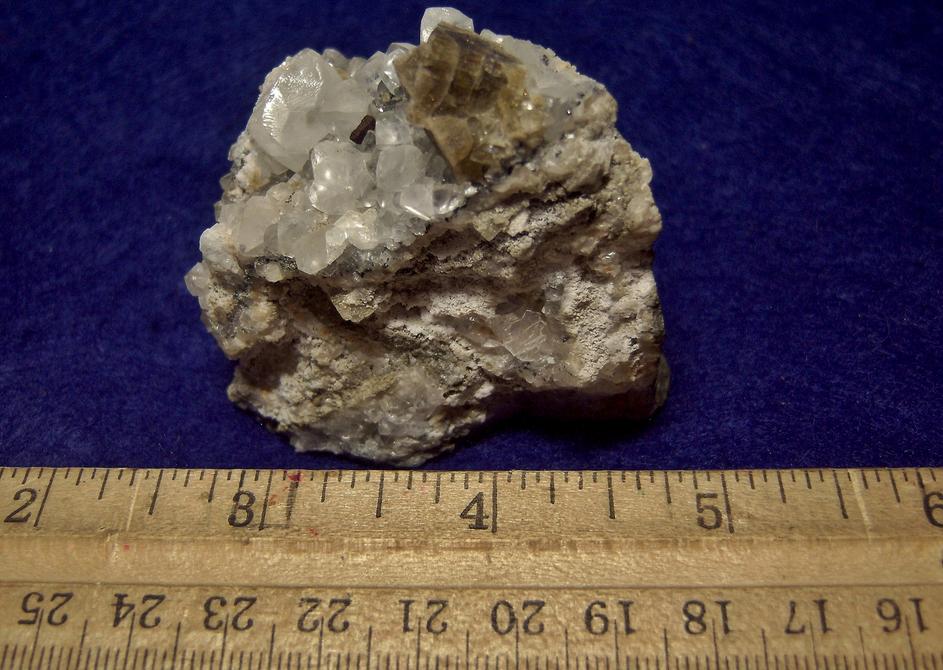 CHABAZITE-Ca, CHALCOPYITE, PYRIE, PYROLUSITE, fluorescent CALCITE - Upper New Street Quarry (Burger's Quarry), Paterson, Passaic County, New Jersey, USA - ex Fred J Parker "Parker Minerals"