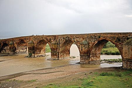 Shepherd Papa Bridge Erzurum Turkey - bahadirgezer.blog