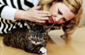 Layla Morgan Wilde with Lil Bub