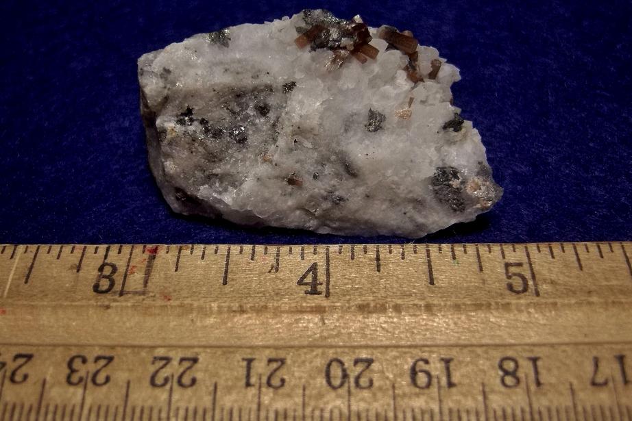 fluorescent PYROMORPHITE, Sphalerite, Pyrite, Quartz, Pcheloyad Mine (Pchelojad; Ptchelojad; Pcheloiad), Momchilgrad Obshtina, Kardzhali Oblast (Kurdzhali; Kărdžali; Kurdjali), Bulgaria