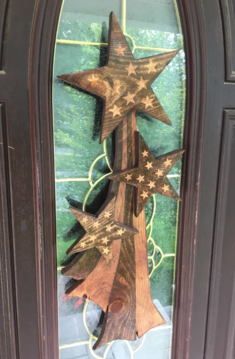 DIY Wood Stained Stars and Strips Door Decoration. FREE step by step instructions. www.DIYeasycrafts.com