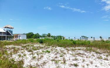 Lot with Commercial Potential on North Caye
