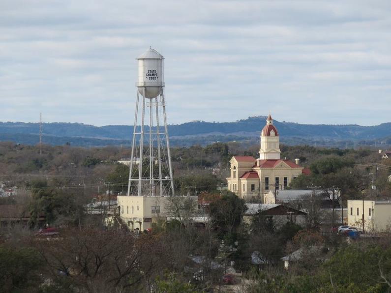 Hill Country Referrals Bandera Texas Hotel Bandera Texas Guesthouse Bandera Texas Vacation Rentals