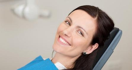 clinique d'implantologie dentaire dental implant services Brossard-Laprairie