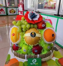 Giỏ hoa quả nhập khẩu chúc mừng tại Hà Nội
