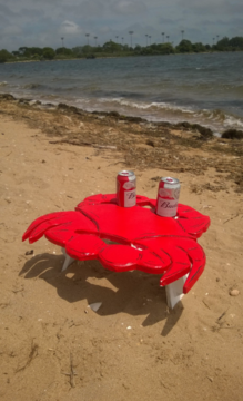 DIY Crab shaped beach folding table. Check out all of our Nautical and beach decor DIY projects. www.DIYeasycrafts.com