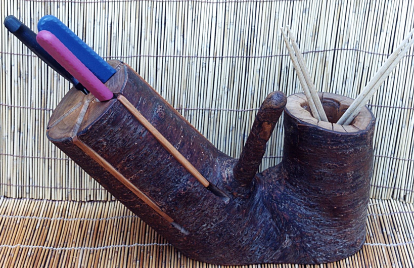 galaxistudio-functional-sculpture-yamazakura-mountain-cherry-wood-knife-holder
